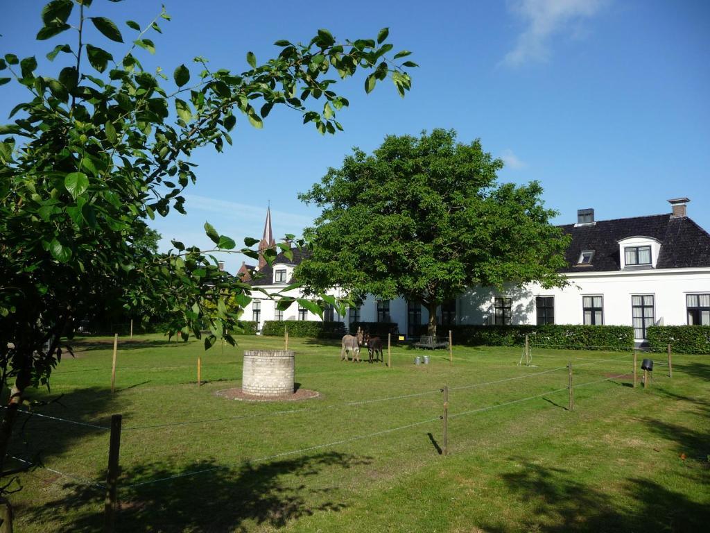 Het Weeshuis Hotel Bolsward Exterior photo